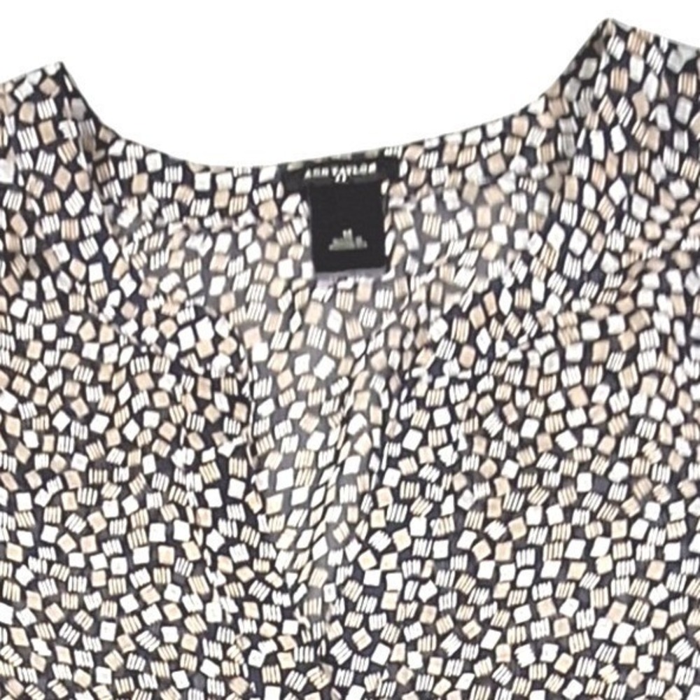 Ann Taylor Blouse Womens Medium Black Tan Geometric Roll‎ Tab Sleeve Tunic Top
